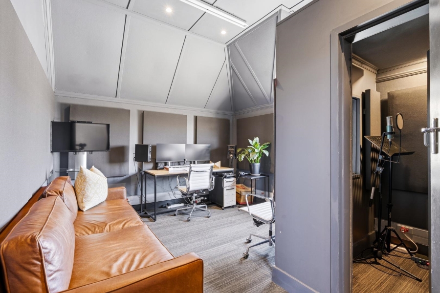 5 Bedroom Property for Sale in Woodstock Upper Western Cape